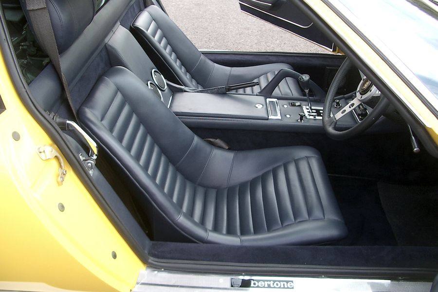Lamborghini Miura SV RHD